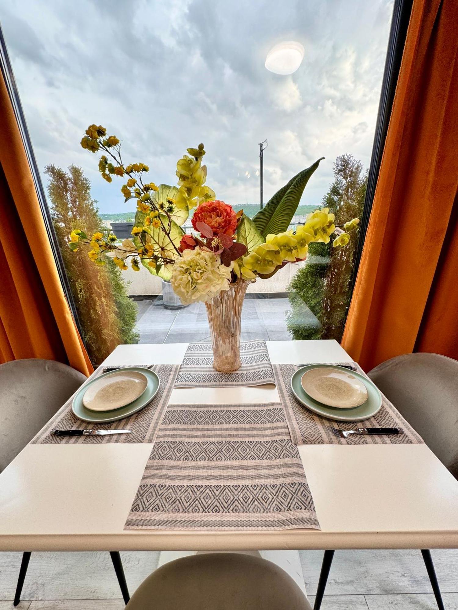 Penthouse Exclusive View , Iasi Apartment Luaran gambar